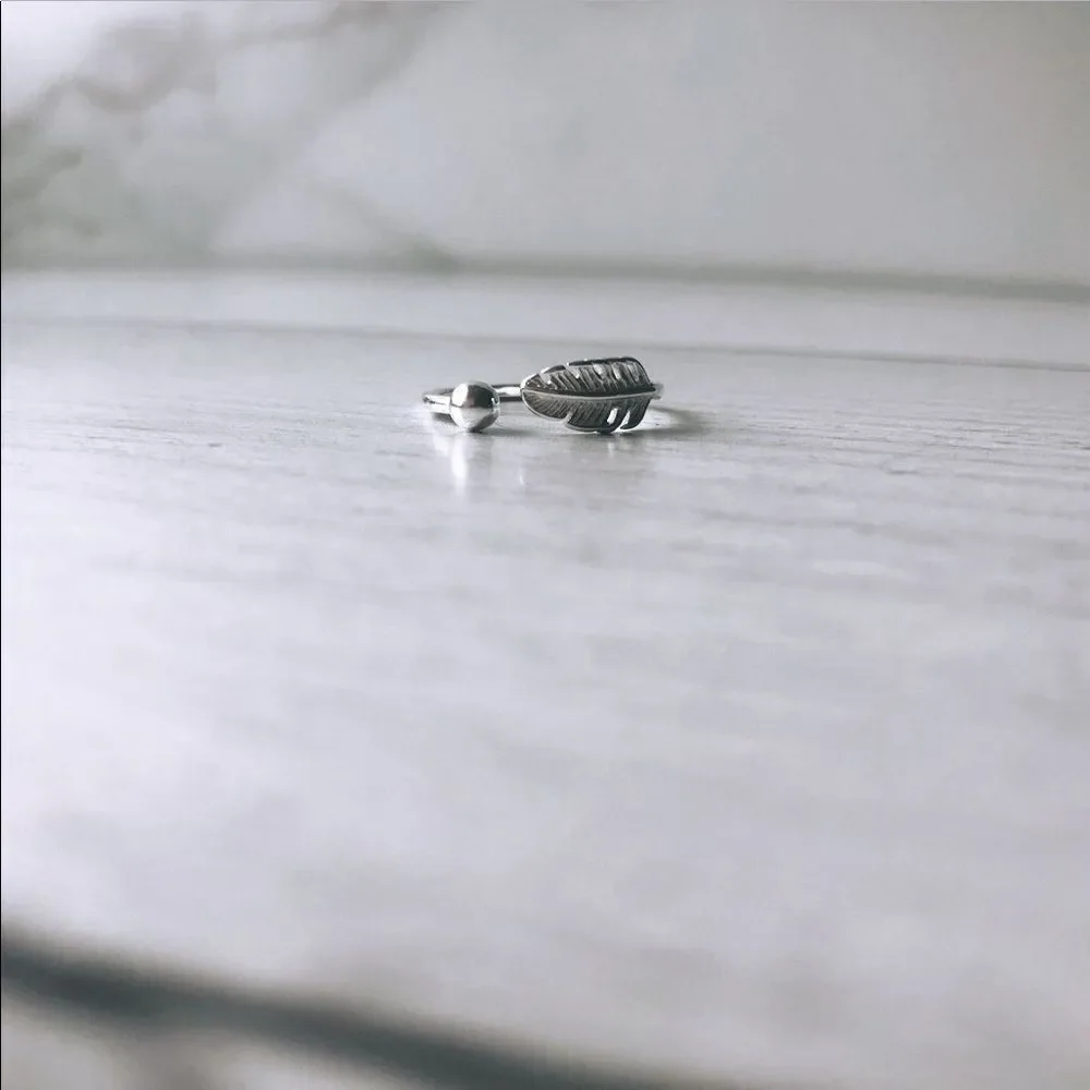 100% Sterling silver 925 Leaf 🍃adjustable ring